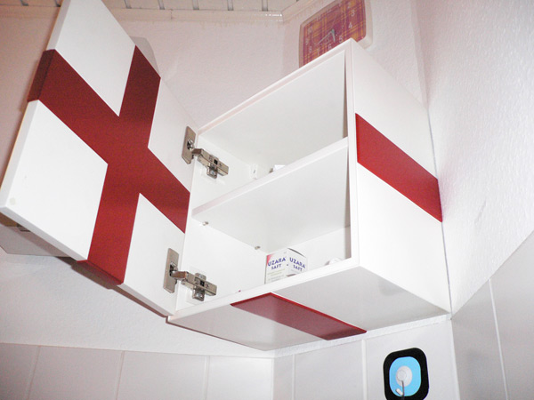 pic_bad_medizinschrank_02_lrg
